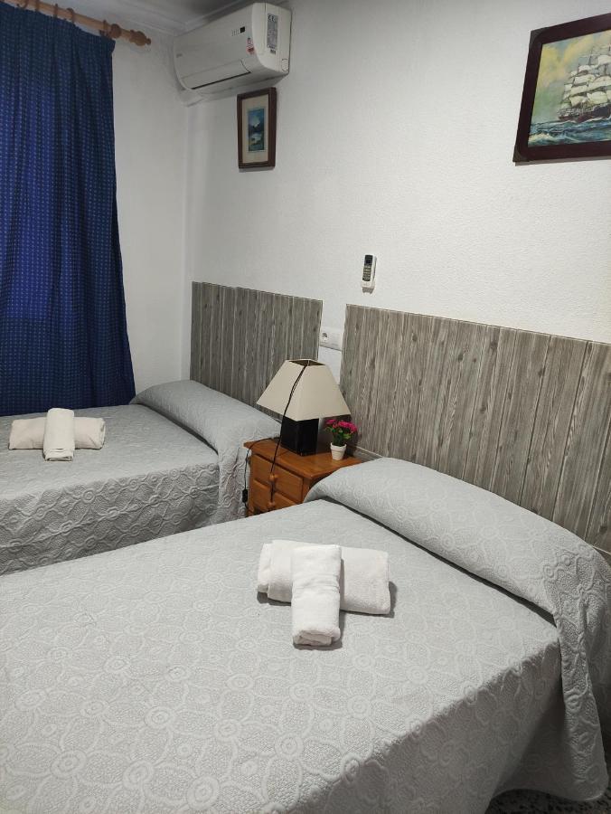 Hostal Restaurante Bar Cafeteria La Melchora Posadas Dış mekan fotoğraf
