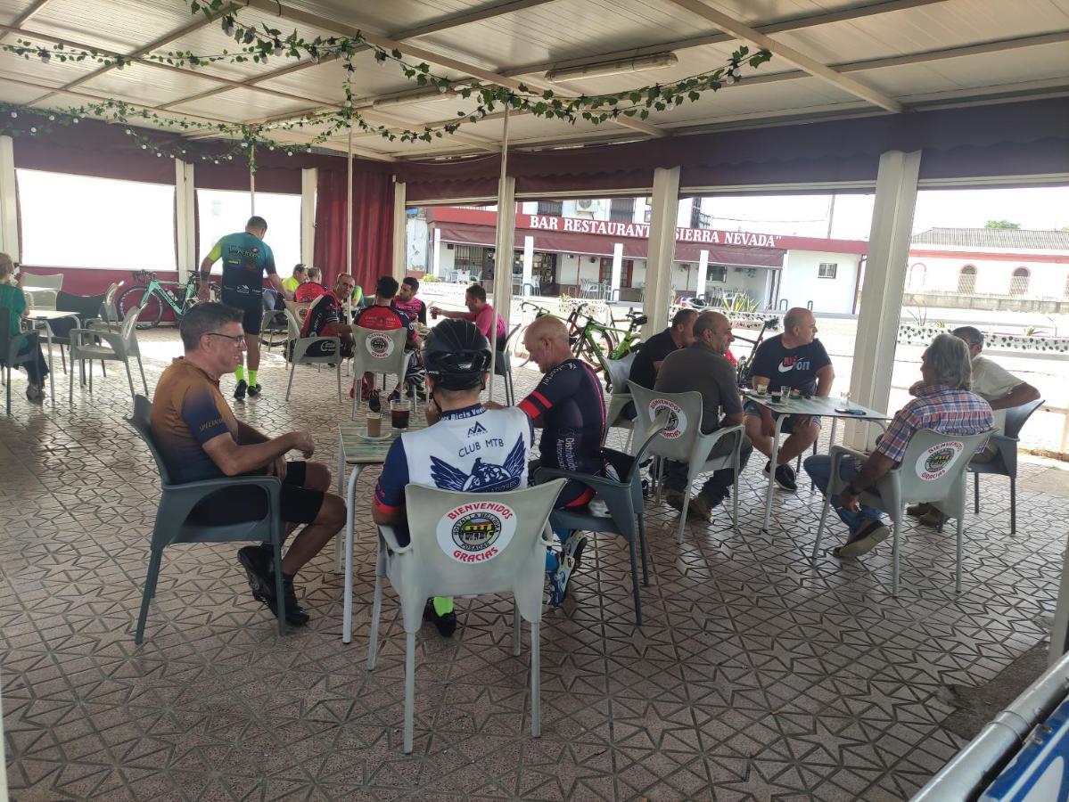 Hostal Restaurante Bar Cafeteria La Melchora Posadas Dış mekan fotoğraf